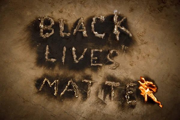 Black Lives Matter Eslogan Llamas Fuego Mensaje Protesta Por Los Imagen de stock