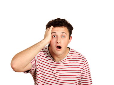 adam korku güçlü ifade ile gözleri yuvarlak, açık ağız ve Eller başının, şaşkınlık ve şok gösterilen preslenmiş. duygusal adam beyaz arka plan üzerinde izole.