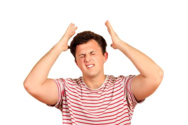 İşten sonra baş ağrısı olan genç üzücü thoughful adam. duygusal adam beyaz arka plan üzerinde izole.