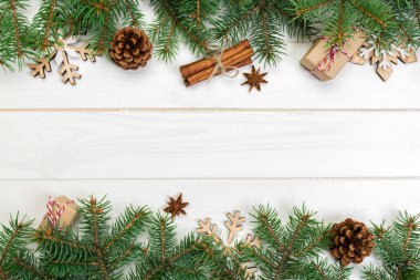 Noel arka plan kopya alanı, üstten görünüm ile. tatil kavramı üzerinde ahşap masa tasarımı için.