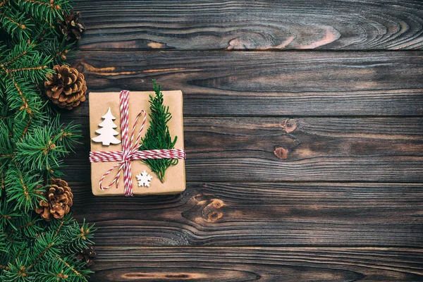 Caixa Presente Natal Embrulhada Papel Reciclado Com Laço Fita Com — Fotografia de Stock