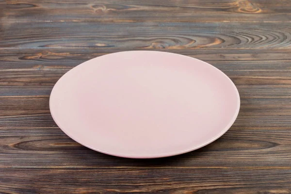 Perspectiva Plato Color Rosa Mate Vacío Para Cenar Sobre Fondo — Foto de Stock