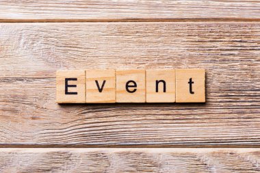 Olay kelime ahşap blok üzerinde yazılı. Olay metin, tasarım, ahşap masanın kavramı.