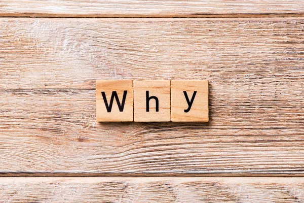 Neden yazılı ahşap blok kelime. Neden metin, tasarım, ahşap masanın kavramı.