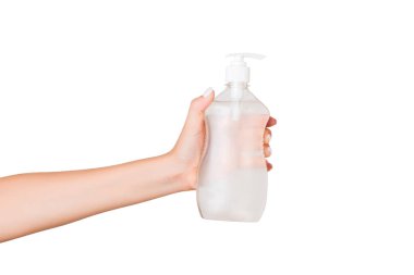 Kadın el tutma krem şişesi izole losyon. Kız beyaz arka planda kozmetik ürünler vermek