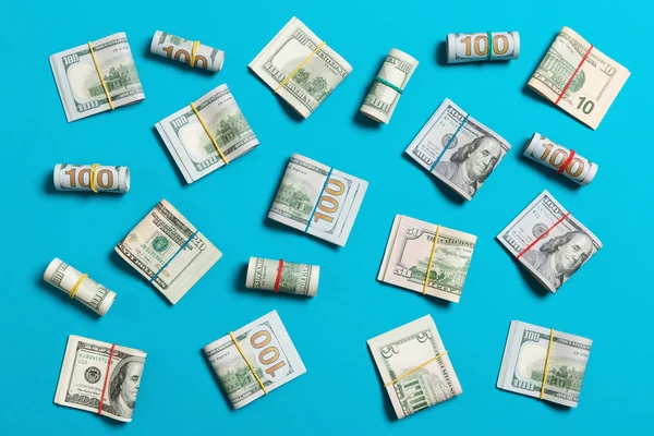 Barevné pozadí s penězi americké stovky dolarových bankovek na vrcholu wiev s prostorem pro kopírování textu v obchodní koncepci — Stock fotografie
