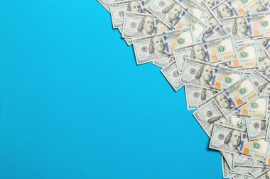 dolar faturaları açık renkli bir arka plan üzerinde a. kopya alanı, üst görünüm iş konsepti