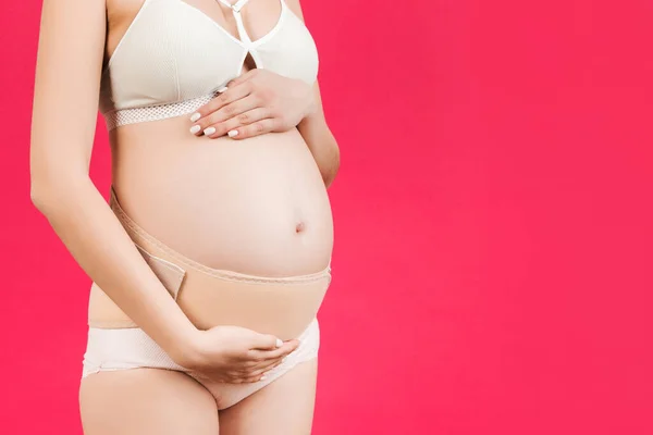 Primer Plano Mujer Embarazada Ropa Interior Con Vendaje Embarazo Elástico — Foto de Stock