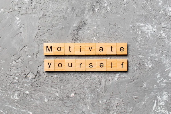 Motivasi Diri Anda Kata Yang Ditulis Pada Balok Kayu Motivasi — Stok Foto
