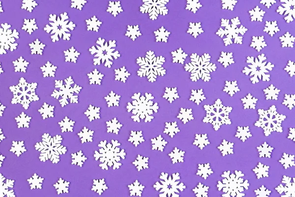 Draufsicht Auf Weiße Schneeflocken Auf Buntem Hintergrund Winterwetter Konzept Mit — Stockfoto