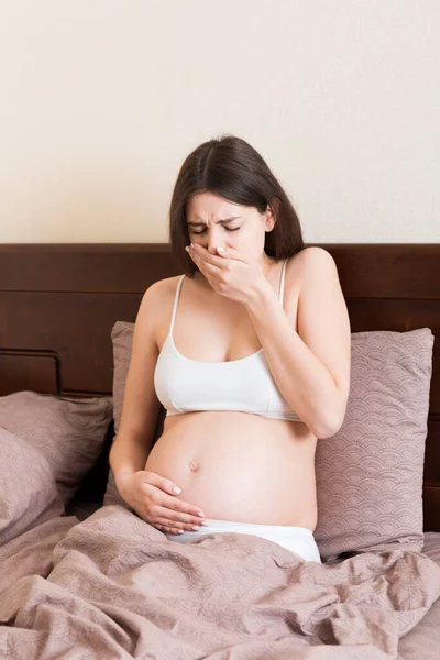 Embarazada Sufriendo Náuseas Síntomas Del Embarazo Toxicosis Expectativa Mujer Joven —  Fotos de Stock