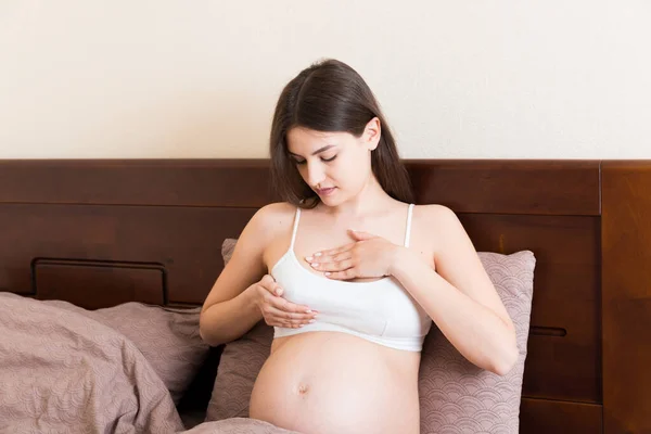 Primo Piano Donne Incinte Che Hanno Sentimenti Dolorosi Nel Seno — Foto Stock