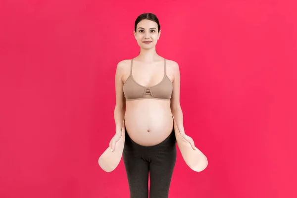 Retrato Mulher Grávida Vestindo Cinto Maternidade Contra Dor Nas Costas — Fotografia de Stock