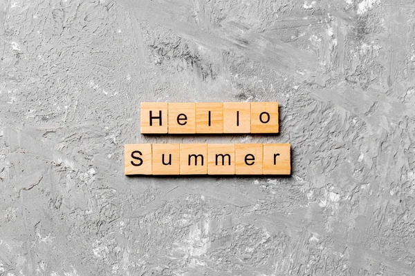 Γεια Σου Καλοκαιρινή Λέξη Γραμμένο Ξύλο Μπλοκ Γεια Καλοκαίρι Κείμενο — Φωτογραφία Αρχείου