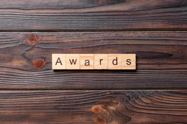 Awards Ord Skrivet Träkloss Awards Text Cementbord För Din Desing — Stockfoto