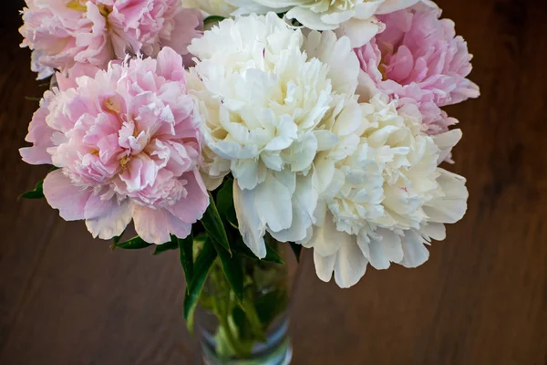 Elegant Bouquet White Pink Peonies Close — Stock Photo, Image