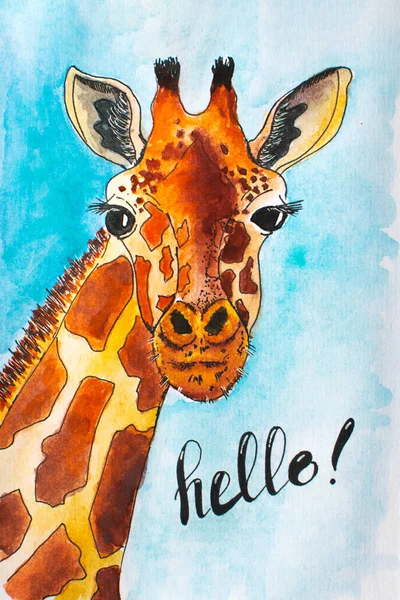 Mavi arka plan daki komik bir zürafanın portresi. Elle çizilmiş zürafa.