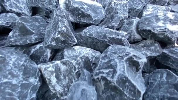 Güzel Granit Taşların Yakın Plan Görüntüsü Tam Kare Doğal Arka — Stok video