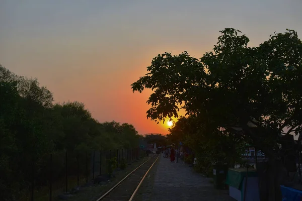 Imagen Del Atardecer Capturada Cerca Cueva Elephanta Con Una Carretera —  Fotos de Stock