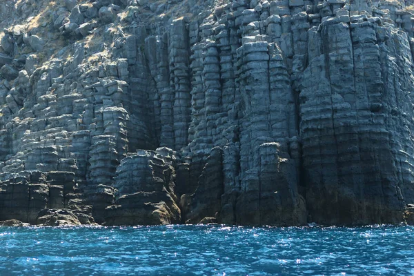 土耳其Gokceada岛海岸线沿线岩石结构 — 图库照片