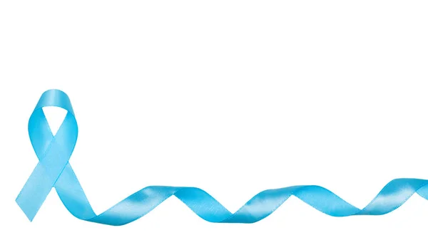 Blå cancer awareness ribbon med trail på isolerade. begreppet hälsa och medicin — Stockfoto