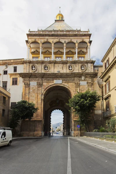 Blick Auf Die Porta Nuova Palermo Sizilien — Stockfoto