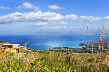 Visicari, Castellammare del Golfo, Sicilya deniz alan güzel bir görünümü 