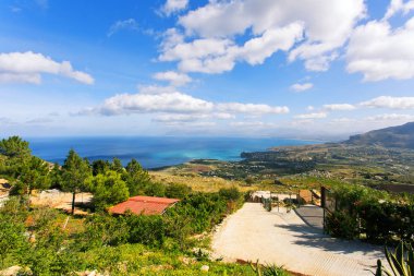 Visicari, Castellammare del Golfo, Sicilya deniz alan güzel bir görünümü 