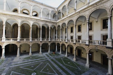 Palazzo Reale Palermo, Sicilya avlusu