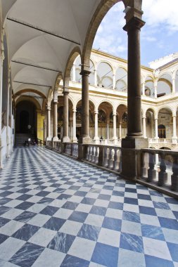 Palazzo Reale Palermo, Sicilya avlusu