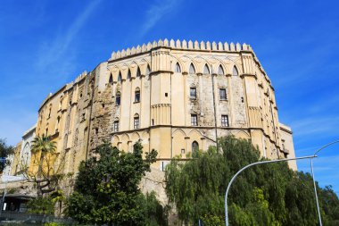 Palermo 'daki Palazzo dei Normanni, diğer adıyla Palazzo Reale.