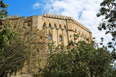 Palermo 'daki Palazzo dei Normanni, diğer adıyla Palazzo Reale.