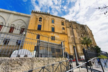 Palermo 'daki Palazzo dei Normanni, diğer adıyla Palazzo Reale.