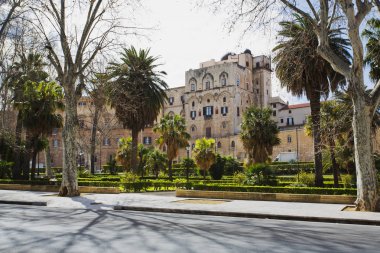 Palermo 'daki Palazzo dei Normanni, diğer adıyla Palazzo Reale.