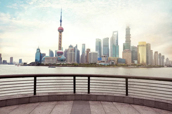 Nádherný pohled na Bund v Šanghaji — Stock fotografie