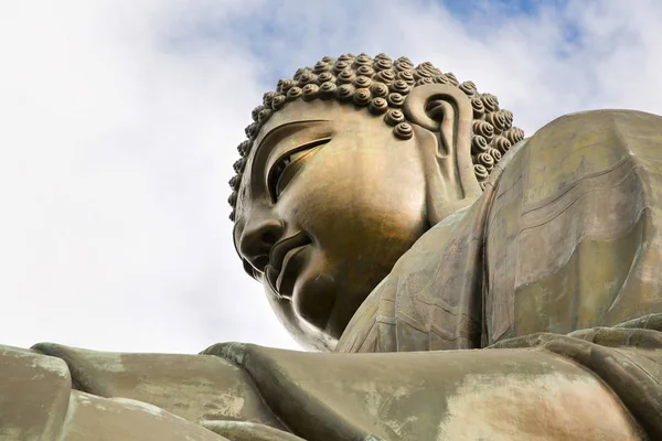 Der riesige buddha in hong kong, china — Stockfoto