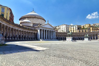 Kilisesi, San Francesco di Paola, Piazza del Plebiscito