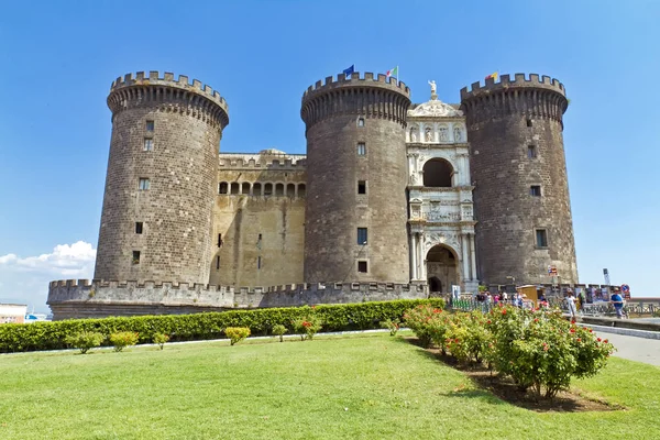 Maschio Angioino veya Castel Nuovo ortaçağ kalesi (Yeni Cas — Stok fotoğraf
