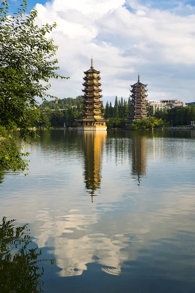 Sun and Moon Pagodas. Guilin, China — Stock Photo, Image