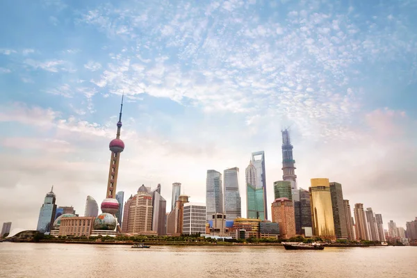 Den vackra utsikten över Bund i Shanghai — Stockfoto