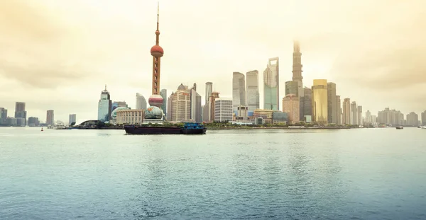 The beautiful view of the Bund in Shanghai — Stock Photo, Image