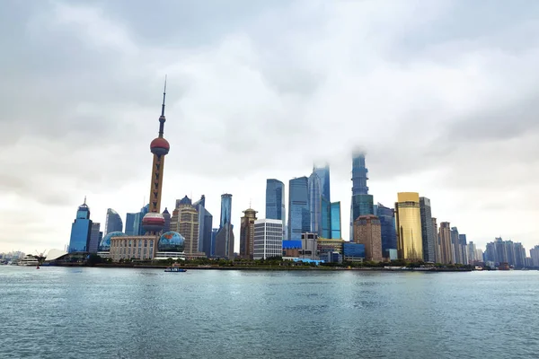 La hermosa vista del Bund en Shanghai —  Fotos de Stock