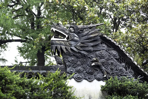 Ancient Chinese Yu Yuan Garden in Shanghai — Stock Photo, Image