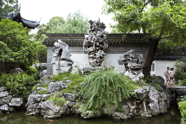 Forntida kinesiska Yu Yuan Garden i Shanghai — Stockfoto