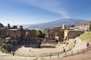 Yunan Roma Tiyatrosu 'nun kalıntıları, Taormina, Sicilya