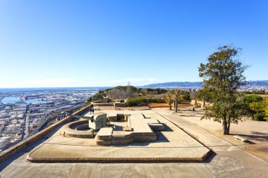 Barcelona, İspanya 'daki Montjuic Kalesi' nin güzel manzarası