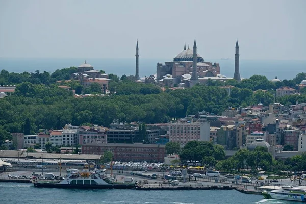 Istanbul Turkey May View Buildings Bosphorus Istanbul Turkey May 2018 — Stock Photo, Image