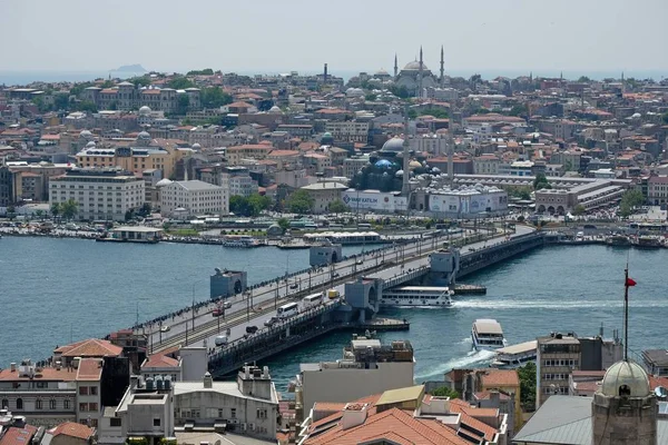 Istanbul Türkiye Mayıs Istanbul Türkiye Boğaz Boyunca Binalar Görünümünü Üzerinde — Stok fotoğraf