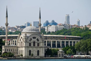 Istanbul, Türkiye - 24 Mayıs: Görünüm Dolmabahçe Camii Istanbul Türkiye'de 24 Mayıs 2018