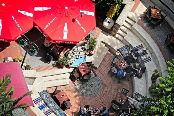 Istanbul Turquia Maio Pessoas Desfrutando Café Istambul Maio 2018 Pessoas — Fotografia de Stock